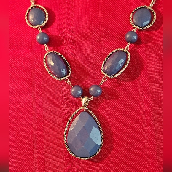 Source Unknown Jewelry - Vintage Silver and Blue Chalcadony Necklace